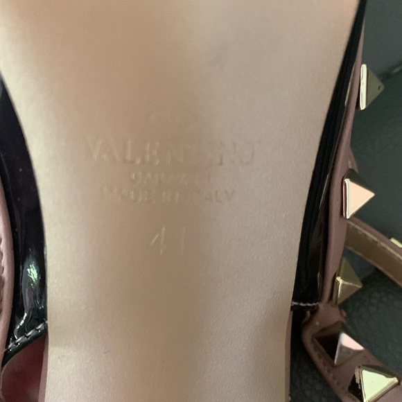 Valentino Garavani Rockstud Pumps - Picture 9 of 13
